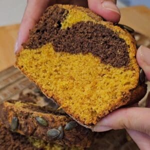 fetta di plumcake senza glutine alla zucca