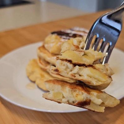 pancake senza glutine alle mele tagliati