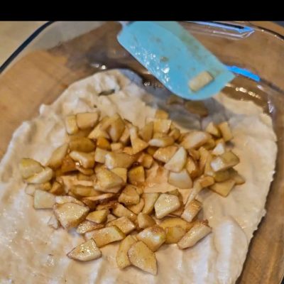 FOCACCIA-ALLE-MELE-SENA-GLUTINE-CELIACHIASTANCA-RIPIENO