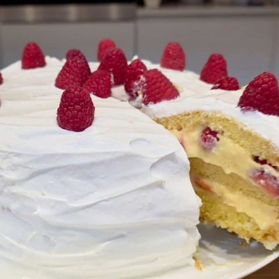 ecco l'interno delLa mia torta di compleanno senza glutine e senza latte