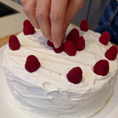 Le decorazioni sulla mia torta di compleanno senza glutine e senza latte