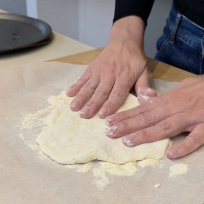 stesura pizza senza glutine sottile.j